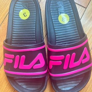 Girls FILA Slides sz3